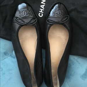 Chanel black patent ballet flats size 36